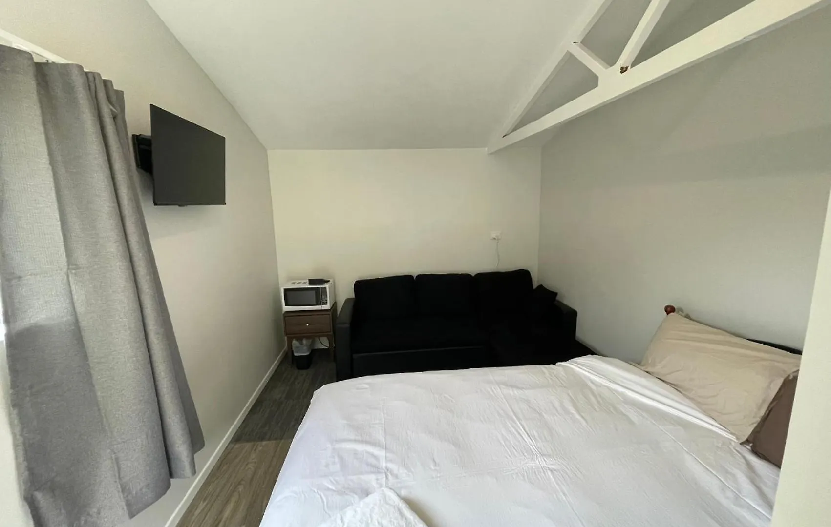 Chalet Villa 2 Double Beds Including 1 Sofa Bed Garden Charlet Unit C, 9 Steles Lane, Rotorua